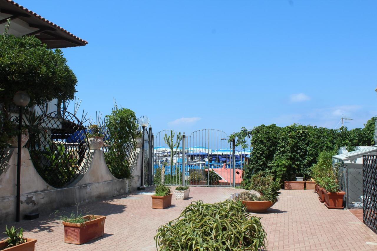 La Casa Ridente : Ischia Porto Exterior photo